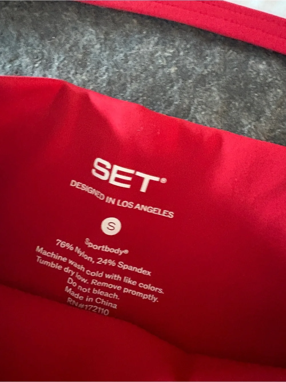 SET Active Red and White Sportswear Set. NWT!! Roma color. - Picture 4 of 9